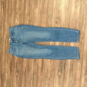 Levi Strauss woman's size 2 skinny jeans